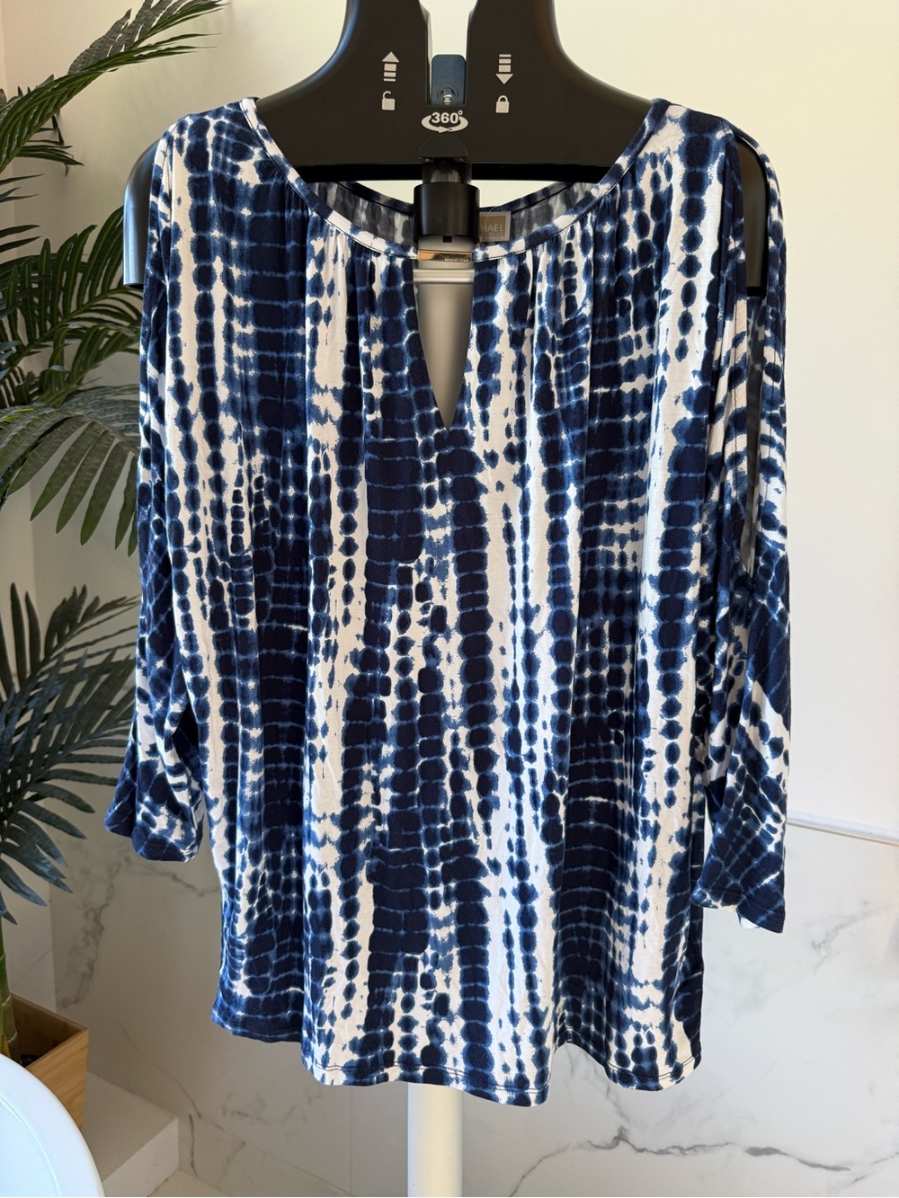 NWT Michael Kors Navy Tie Dye Cold Shoulder V-Neck Blouse Size L Boho